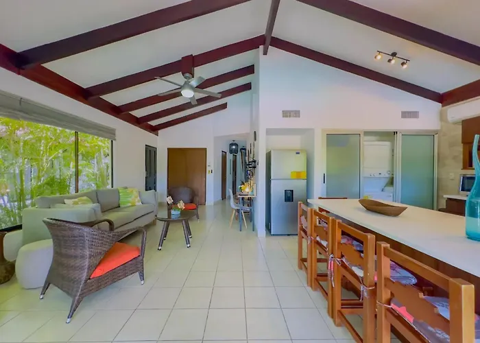 Villa Private With Experience *